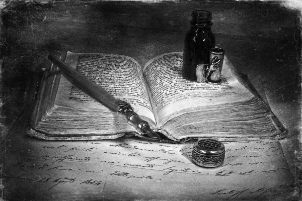 Натюрморт с книгами и свечой