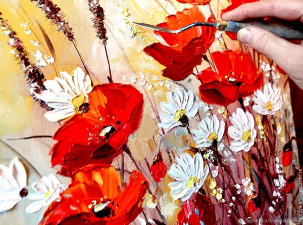 Маки на золотом фоне картина