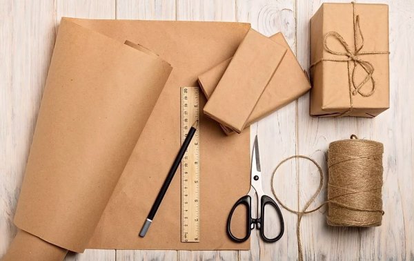 Упаковка картин в крафтовую бумагу