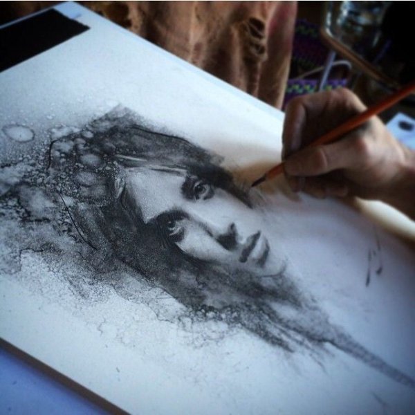 Портреты от художника Кейси Боуг.