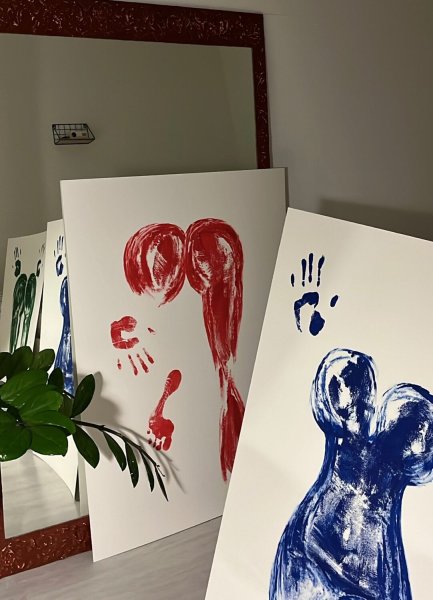 Отпечаток тела на холсте