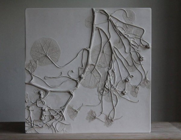 Барельеф Рейчел Дейн