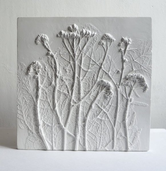 Барельеф Рейчел Дейн