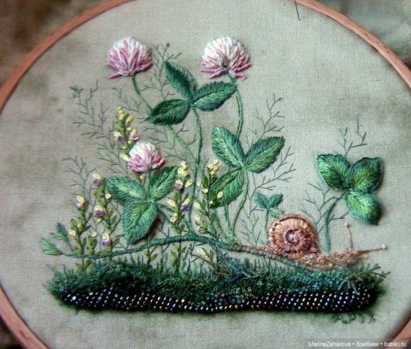 Панно из нарезанных ниток