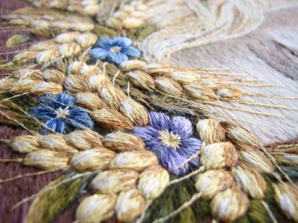 Вышивка вязальными нитками