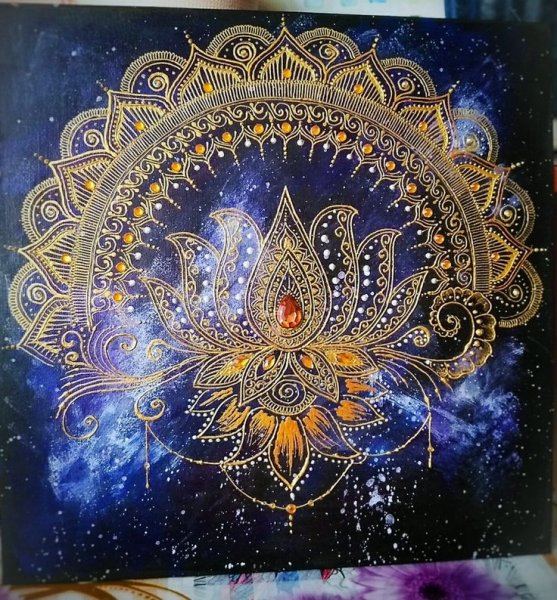 Точечная роспись Мандала акрилом