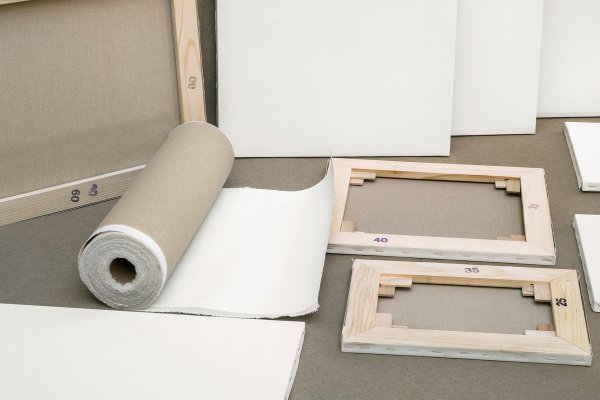 Холсты для живописи в рулонах и на подрамниках