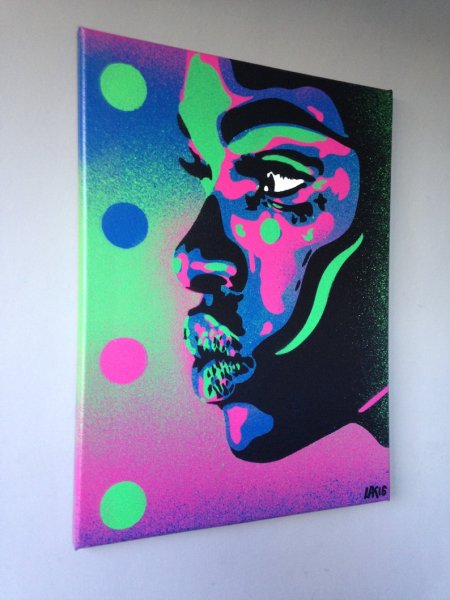 Картины неоновыми красками