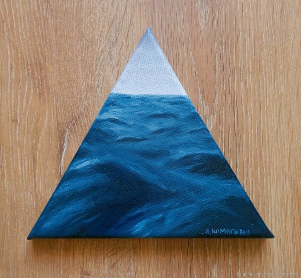 Картины на треугольном холсте