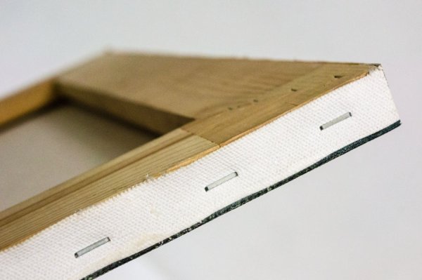 Натяжка на подрамник