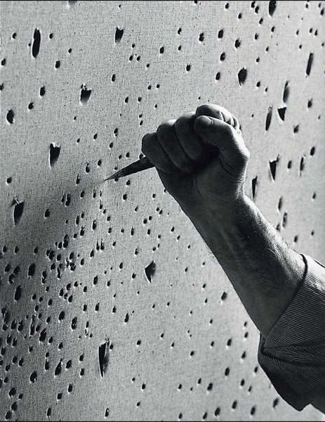 Лучио фонтана