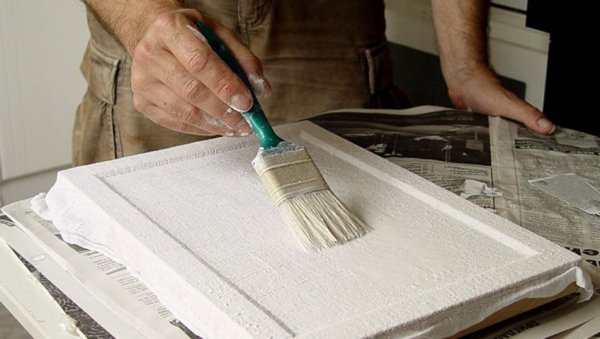 Порванный холст