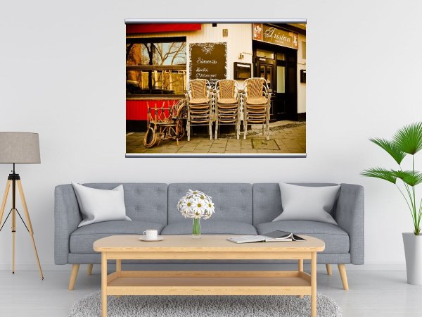 Постеры в интерьере кафе