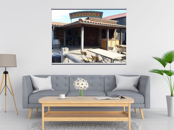 Постеры в интерьере кафе