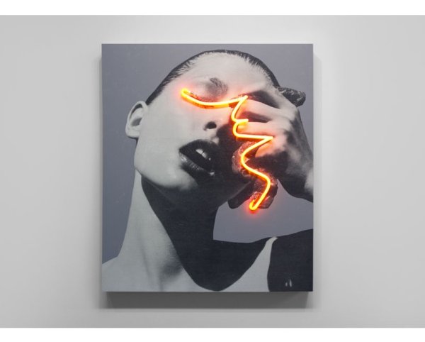 Современное искусство неон