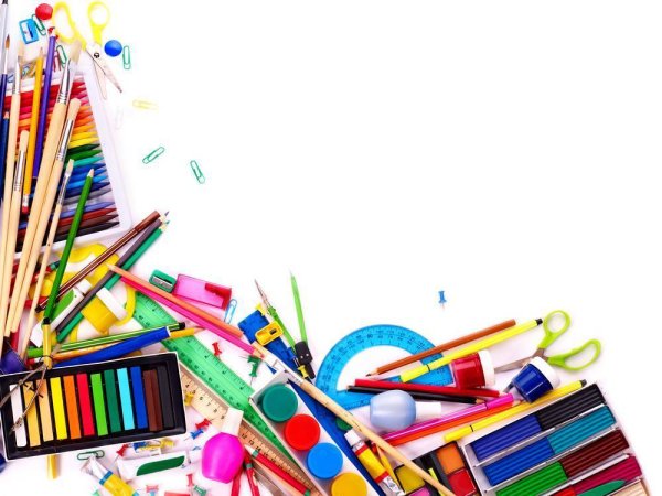 Мольберт и кисти