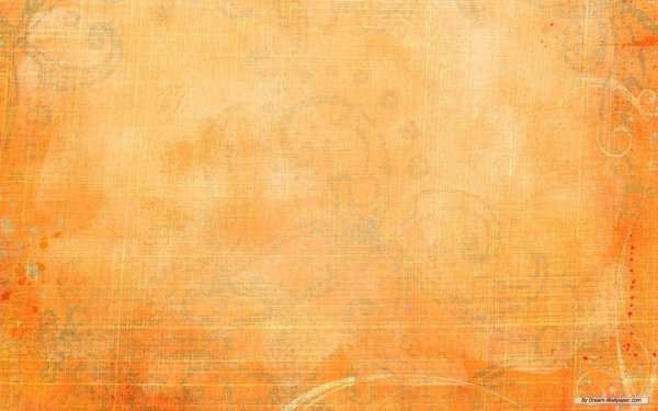 Девочка рисует на холсте