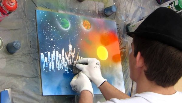 Рисование красками из баллончиков