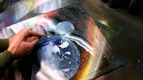 Космос баллончиками с краской