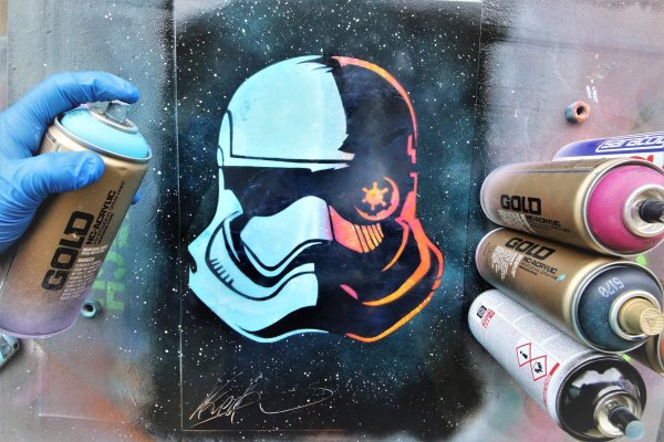 Рисованием красками в баллончиках