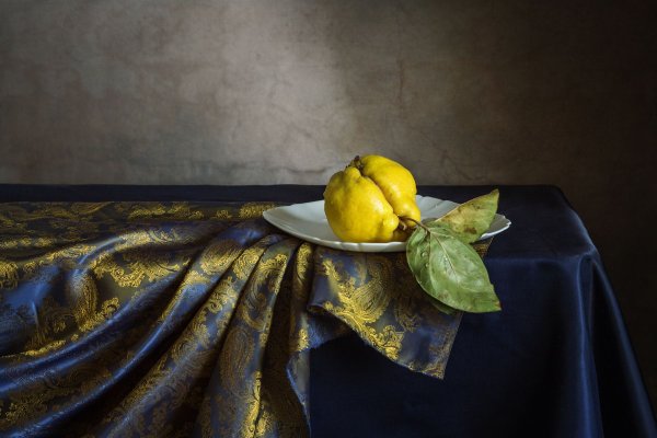 Натюрморт с драпировкой