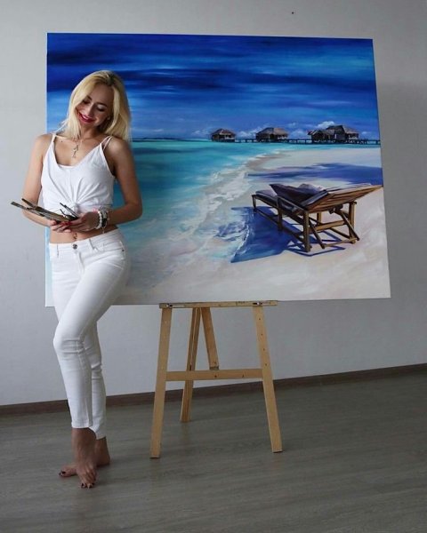 Девушка с мольбертом