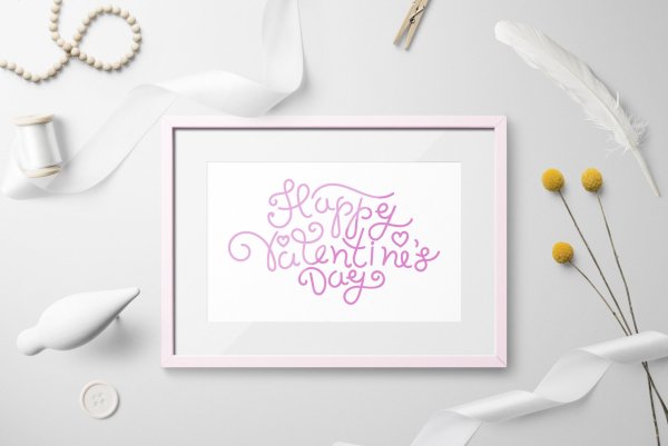 Холст на стене горизонтальный