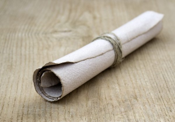 Свернутые холсты