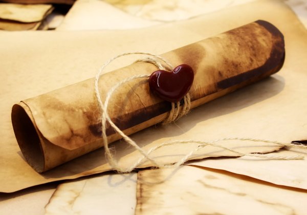 Свитки завёрнутые