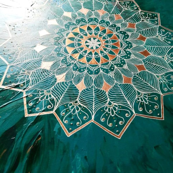 Мандала красками