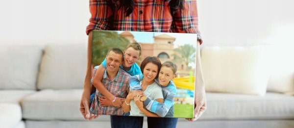 Печать на холсте семья