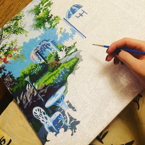 Рисовать портрет человека