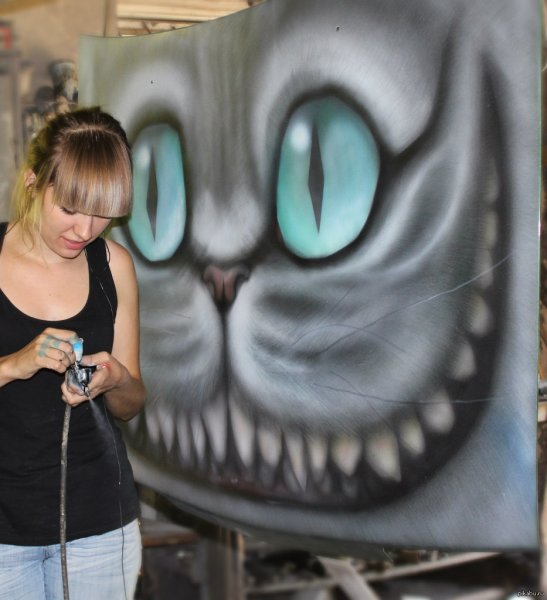 Аэрография на стене в квартире