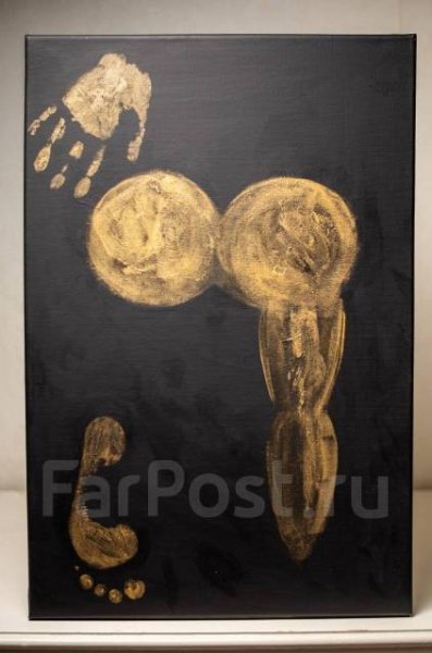 Отпечаток женского тела на холсте