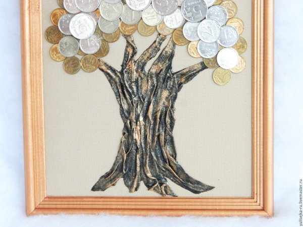 Панно из монет