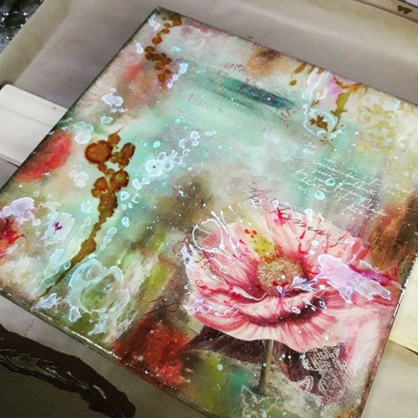 Рисование жидким акрилом на холсте