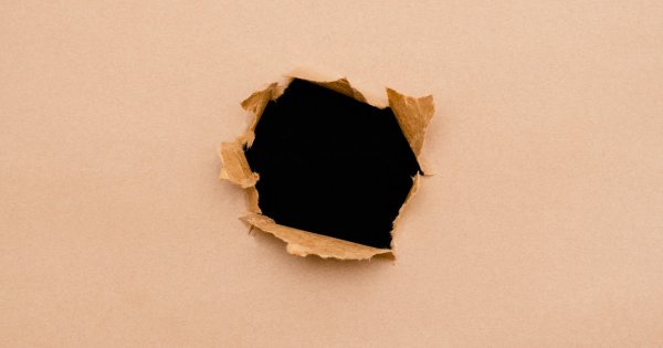 Бамаг с рваными краями