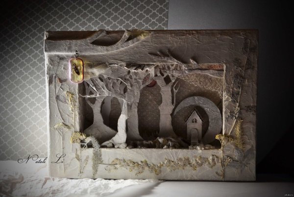 Панно из кожаных цветов