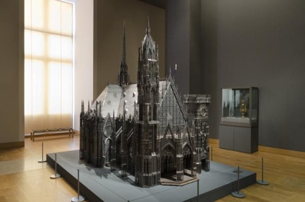 Готический Наутилус Wim Delvoye