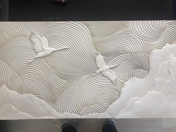 Студия барельеф художник Александр Плющев