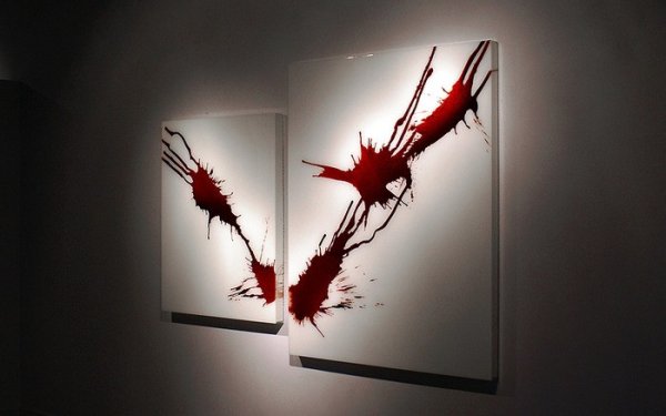 Брызги на стене