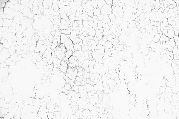 Трещины на белом фоне