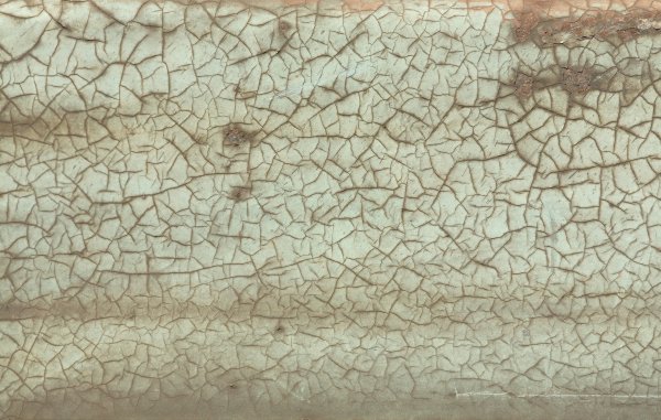 Трещины на картине