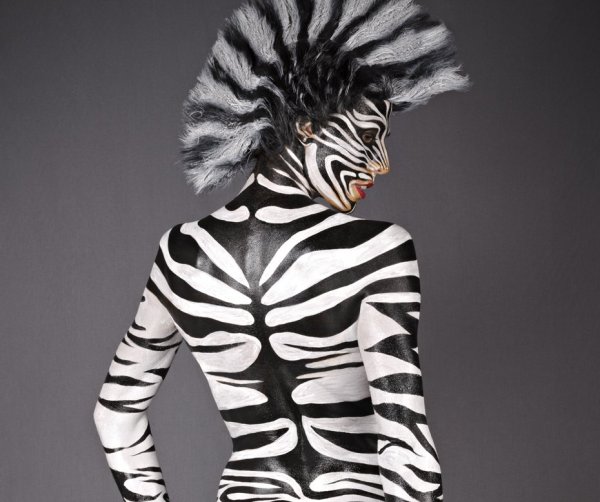 Анималистический боди арт