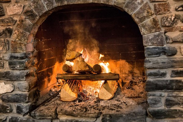 Нарисовать очаг в камине