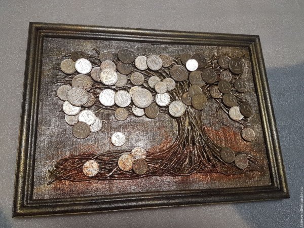 Панно из монет