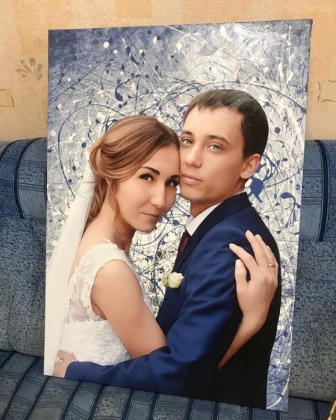 Портрет на холсте