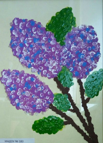 Рисование сирени ватными палочками