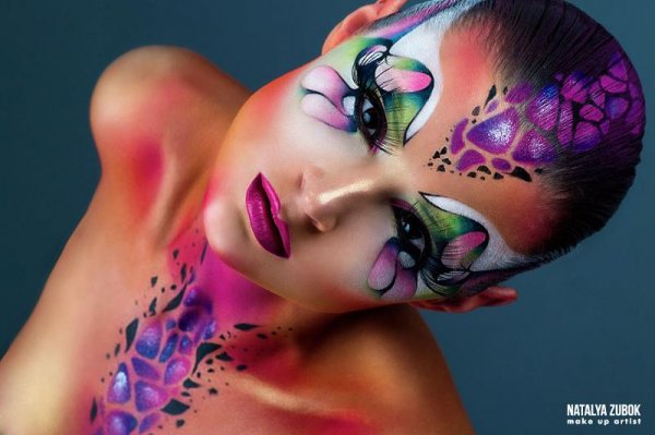 Красивый бодиарт