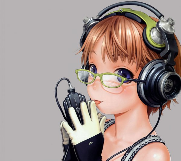 Девочка с наушниками